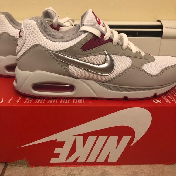 Women’s Nike Air Max Correlate - Picture 1 of 5